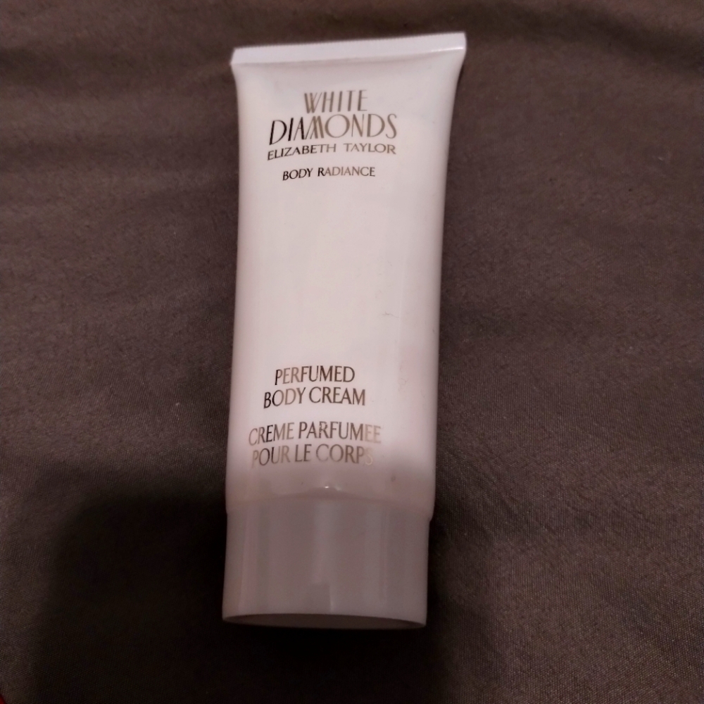 White Diamond Elizabeth Taylor Body Radiance